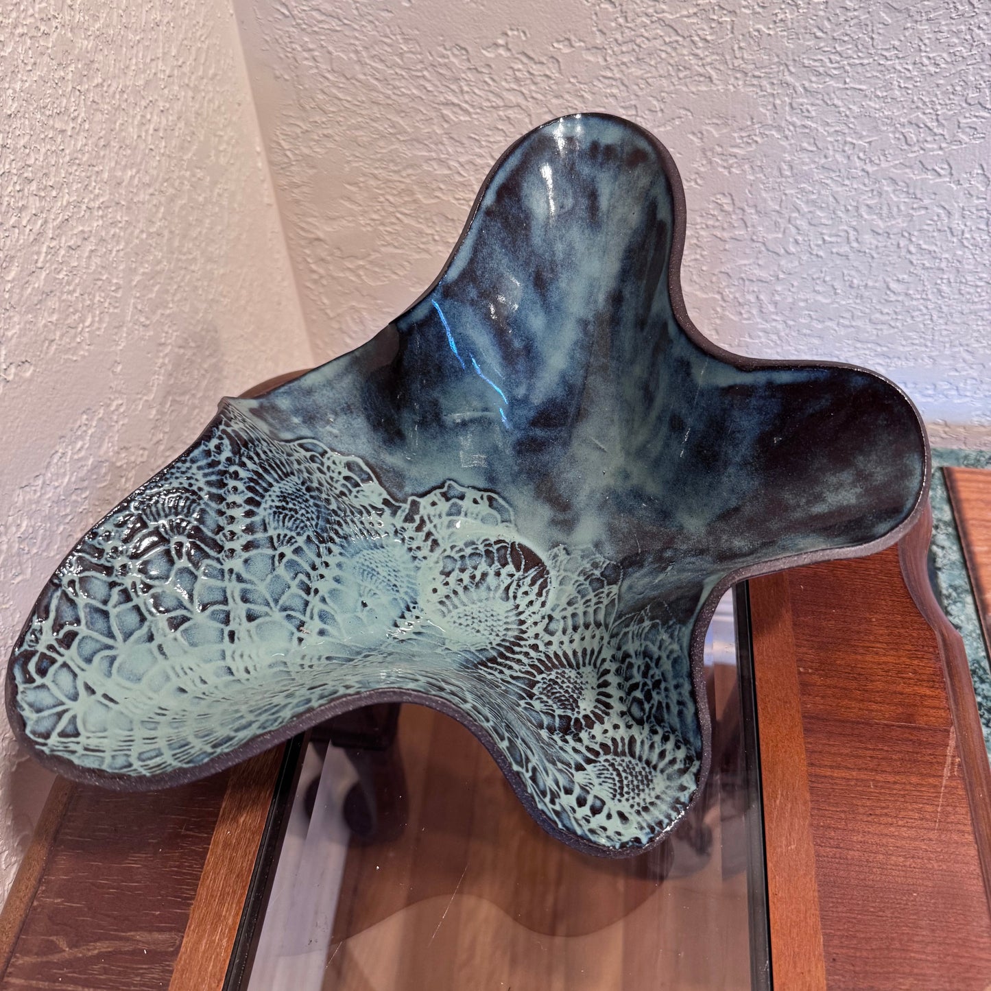 Pottery Scalloped Bowl with Print, Blue